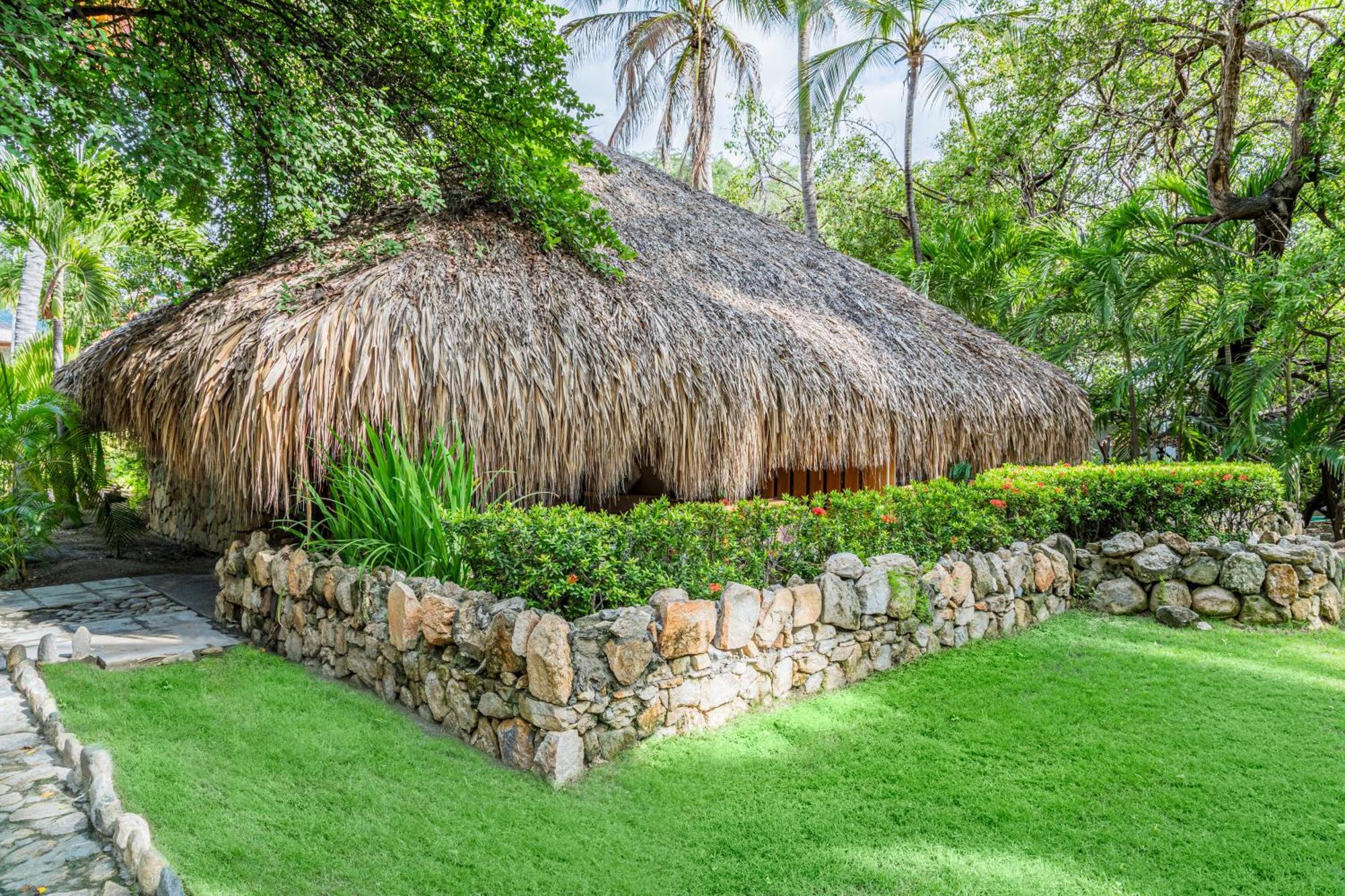 Hotel Irotama Bungalows & Bohios Santa Marta  Exterior photo